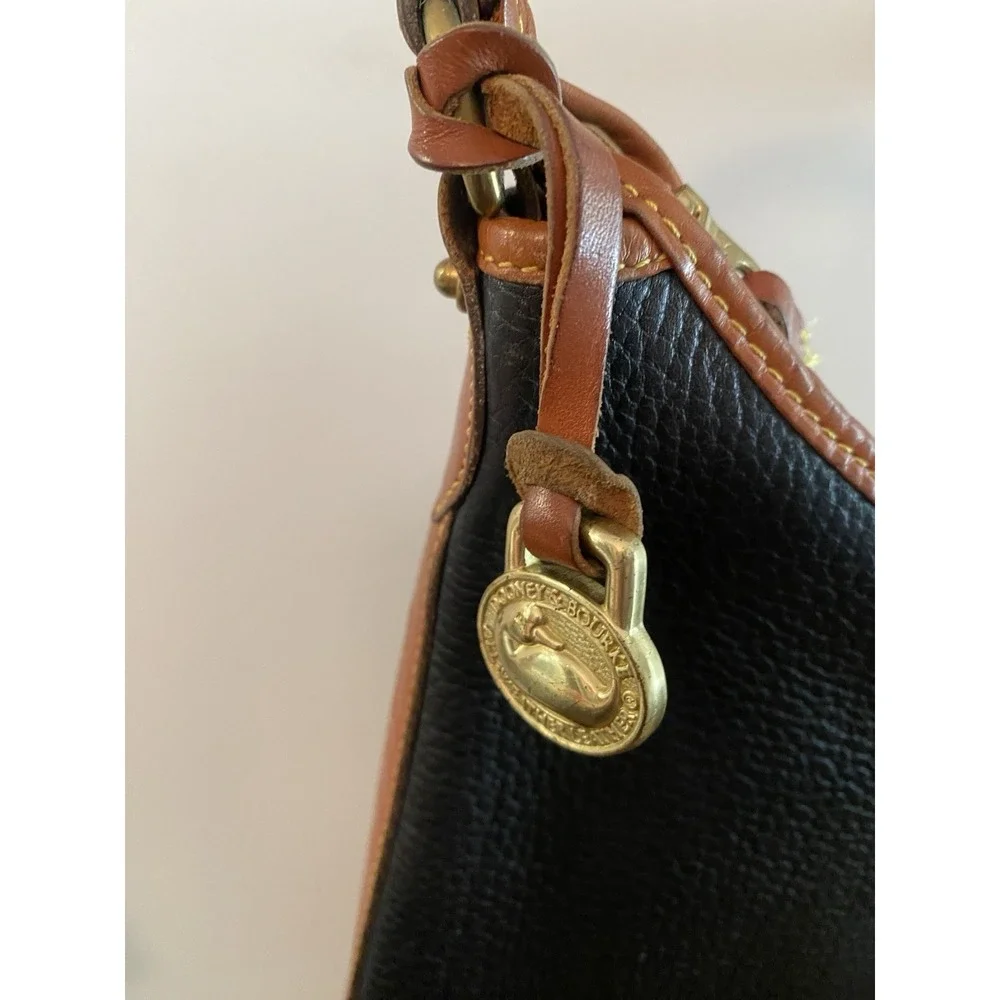 Vintage Dooney & Bourke Classic All Weather Shoulder Hobo Bag Brown Trim GUC